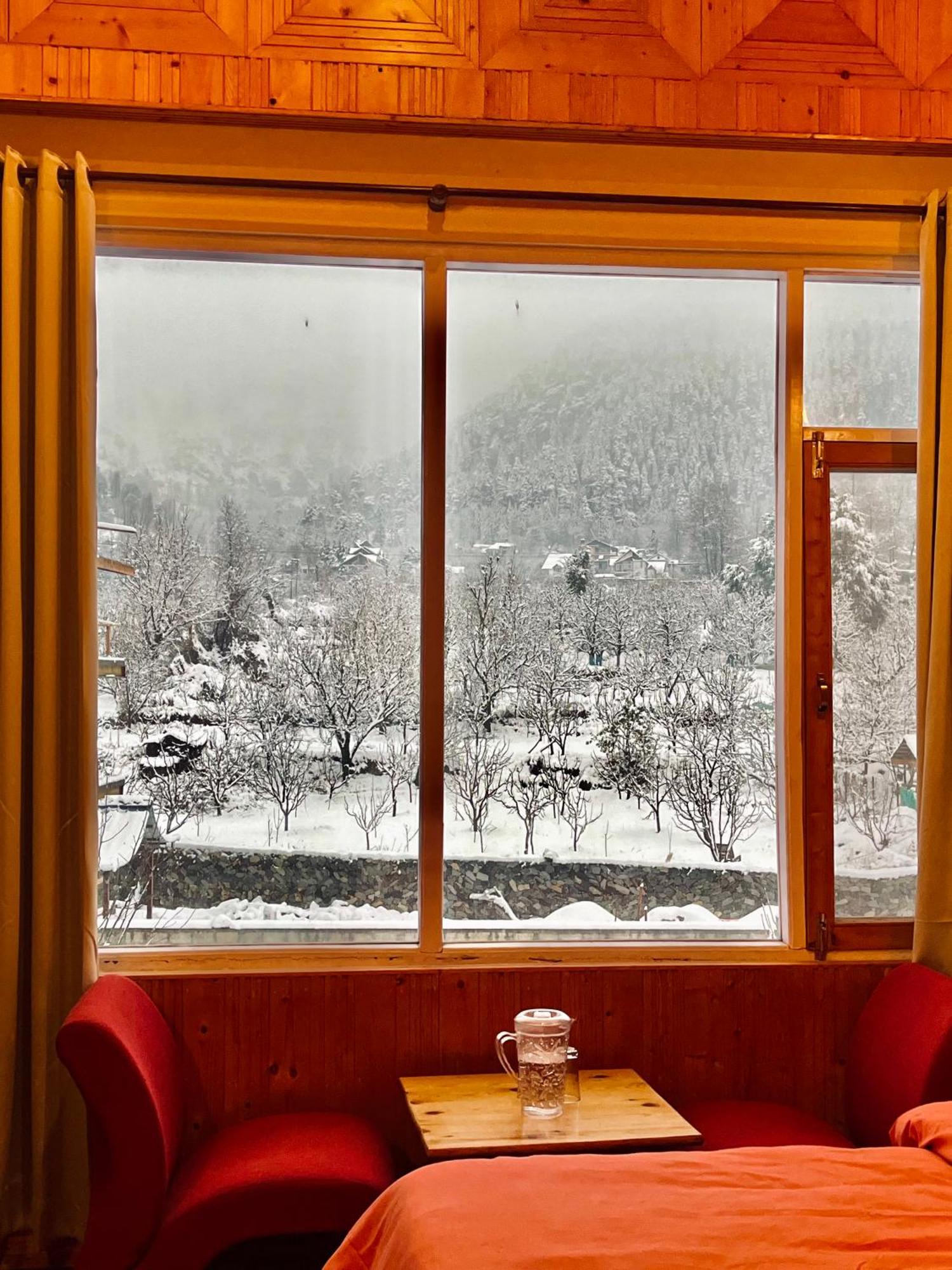 Fluestern Hostel And Cafe Nagar  Eksteriør bilde