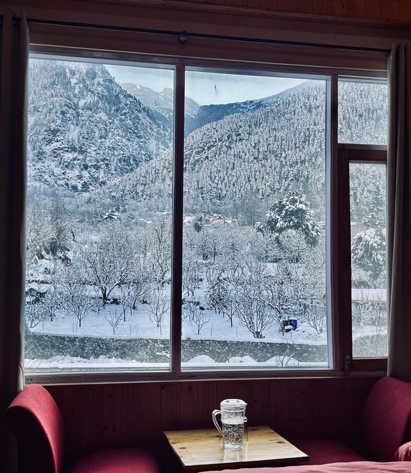 Fluestern Hostel And Cafe Nagar  Eksteriør bilde
